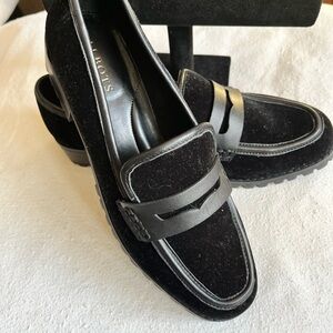Talbot’s Stylish Black Suede Loafers for Women-Size 8 1/2 M